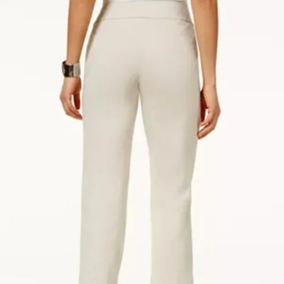 - New PL Embellished Pull-On Capri Pants - Picture 4 of 6